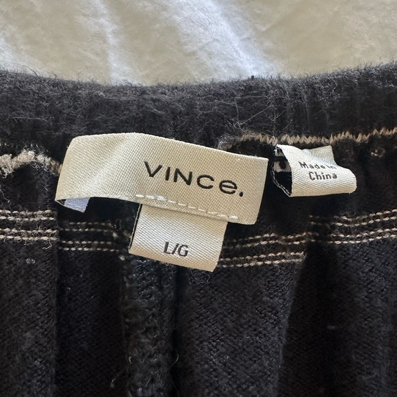 Vince black casual shorts, size large - Picture 4 of 14